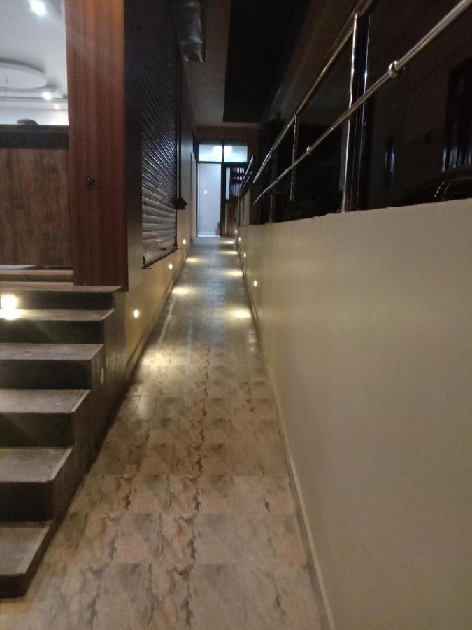 Woodland Lodge And Restaurant Guwahati Zewnętrze zdjęcie